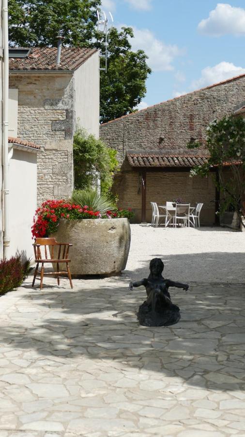 Bed and Breakfast La Rochelle Et L'Aunis Saint-Sauveur-d'Aunis Exterior foto