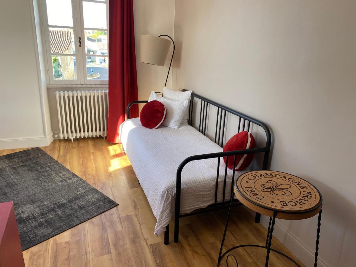 Bed and Breakfast La Rochelle Et L'Aunis Saint-Sauveur-d'Aunis Exterior foto